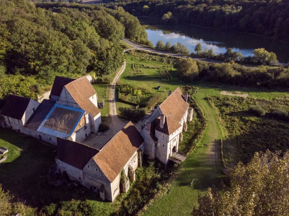 La Corroirie du Liget, monastère fortifié en Touraine
